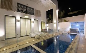 New ! 430M Luxury Best Top Class 8-Bdr Exclusive Villa Top Design Heated Pool Jucuzzi Sauna